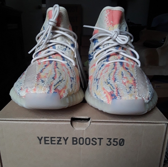 Yeezy Boost 350 v2 "OAT" - Picture 4 of 11